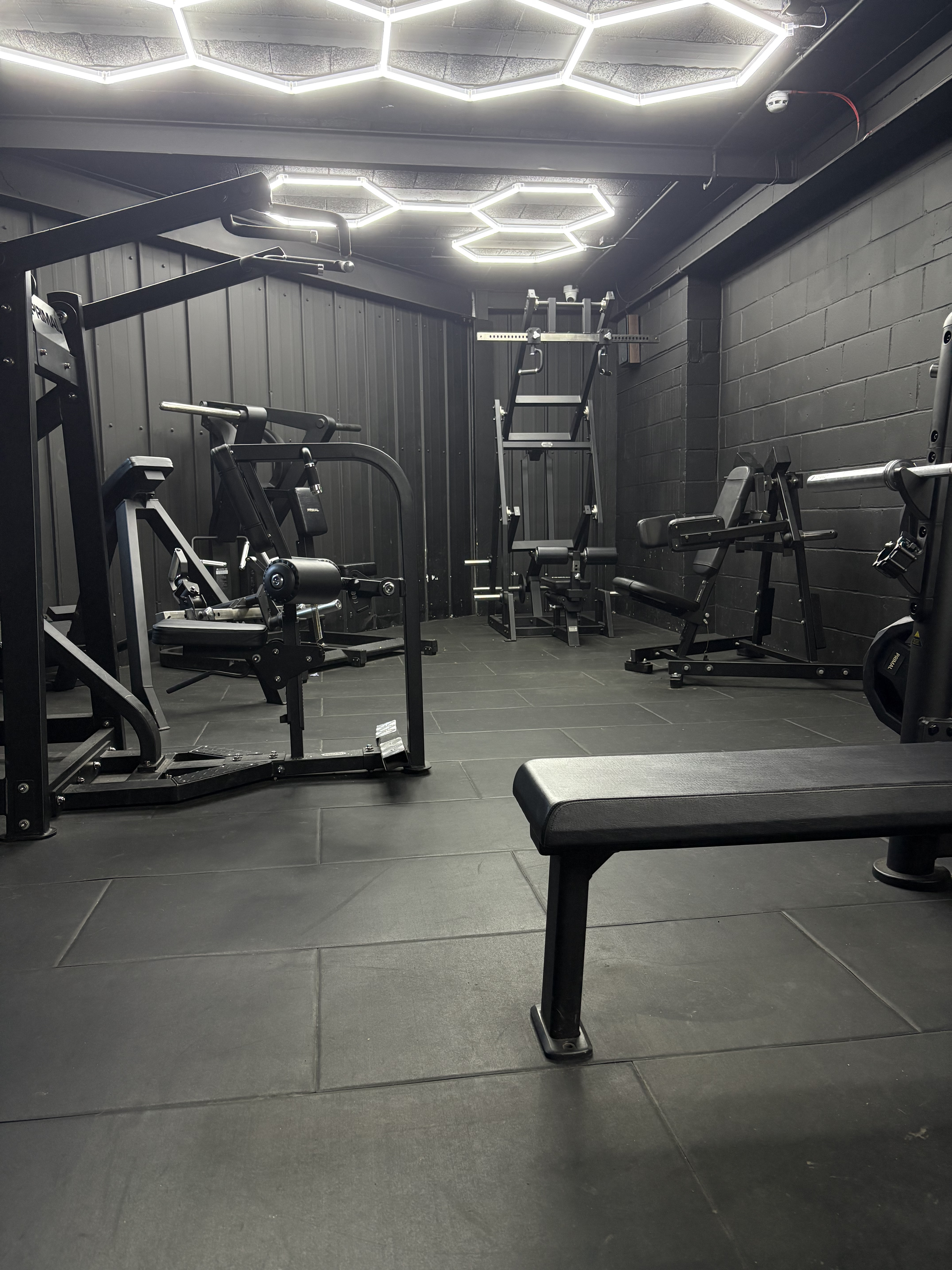 Selectorised machines and bench area